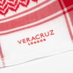 ⁦شماغ فيرا كروز احمر انجليزي 2023⁩ - الصورة ⁦6⁩